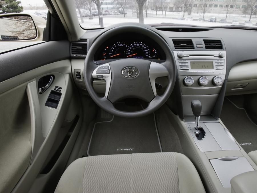 Торпедо Toyota Camry LE 2009 года  (NA) (фото 11 из 20)